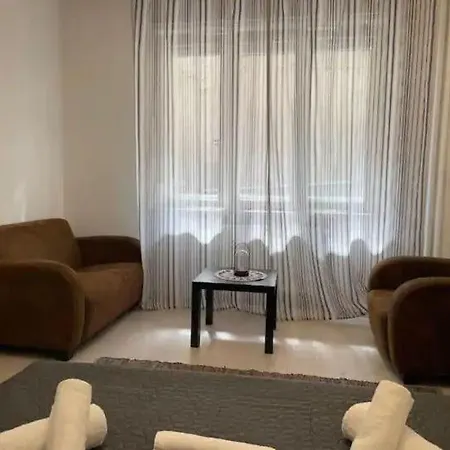 Apartament The Perfect Location Studio! *