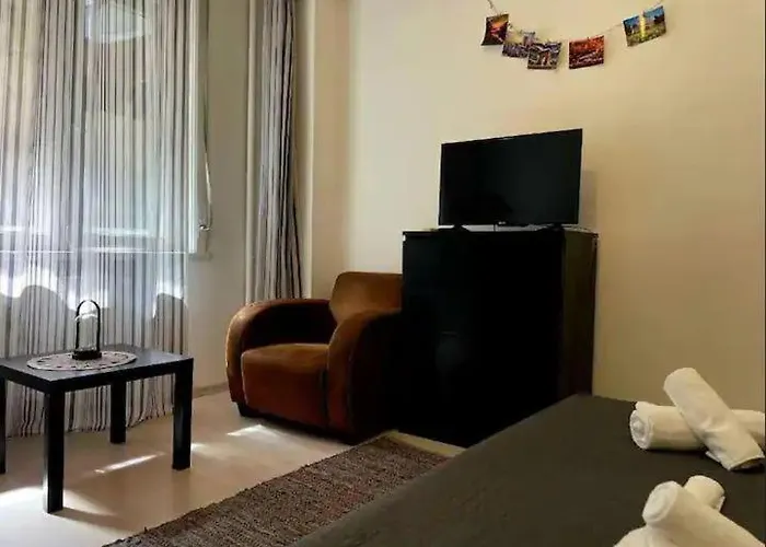 The Perfect Location Studio! Бухарест